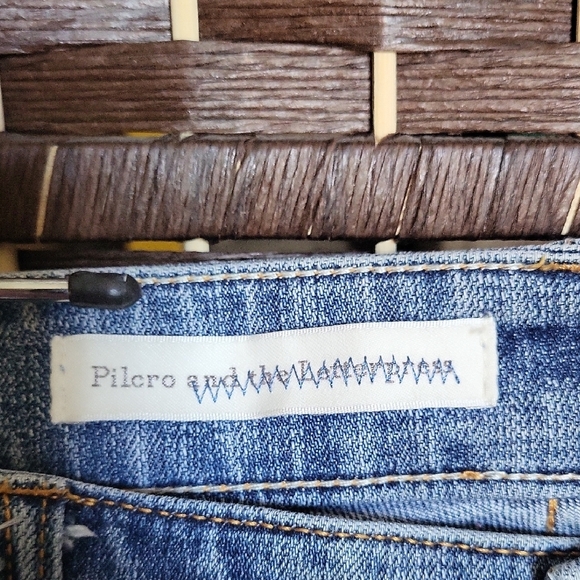 Pilcro Blue Straight Leg Jeans Classic Denim - Picture 2 of 7